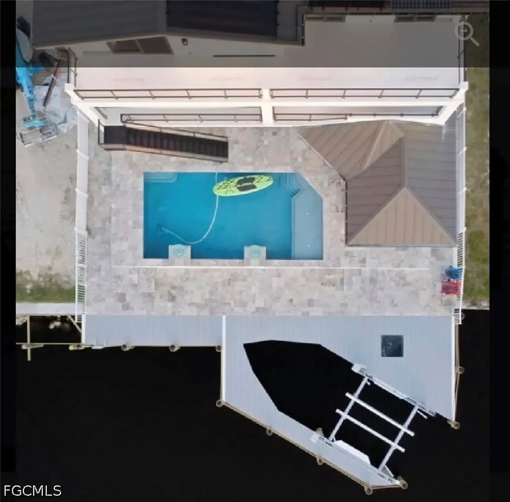 3022 SE 6th Avenue Cape Coral FL 33904