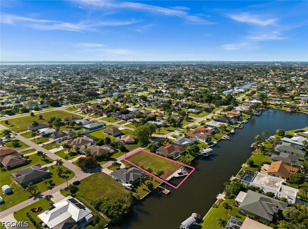 3022 SE 6th Avenue Cape Coral FL 33904