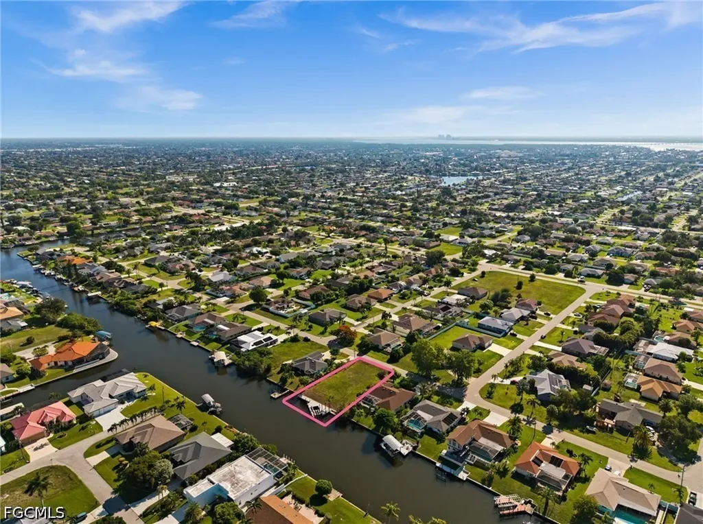 3022 SE 6th Avenue Cape Coral FL 33904