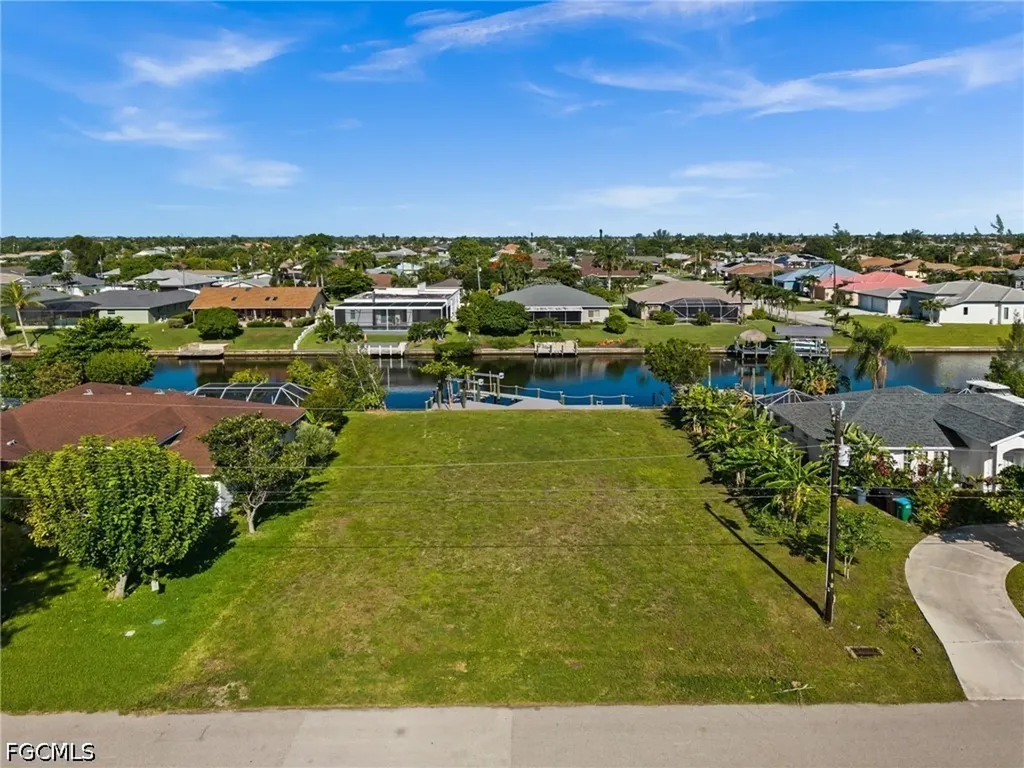 3022 SE 6th Avenue Cape Coral FL 33904