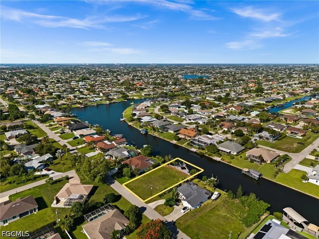 3022 SE 6th Avenue Cape Coral FL 33904