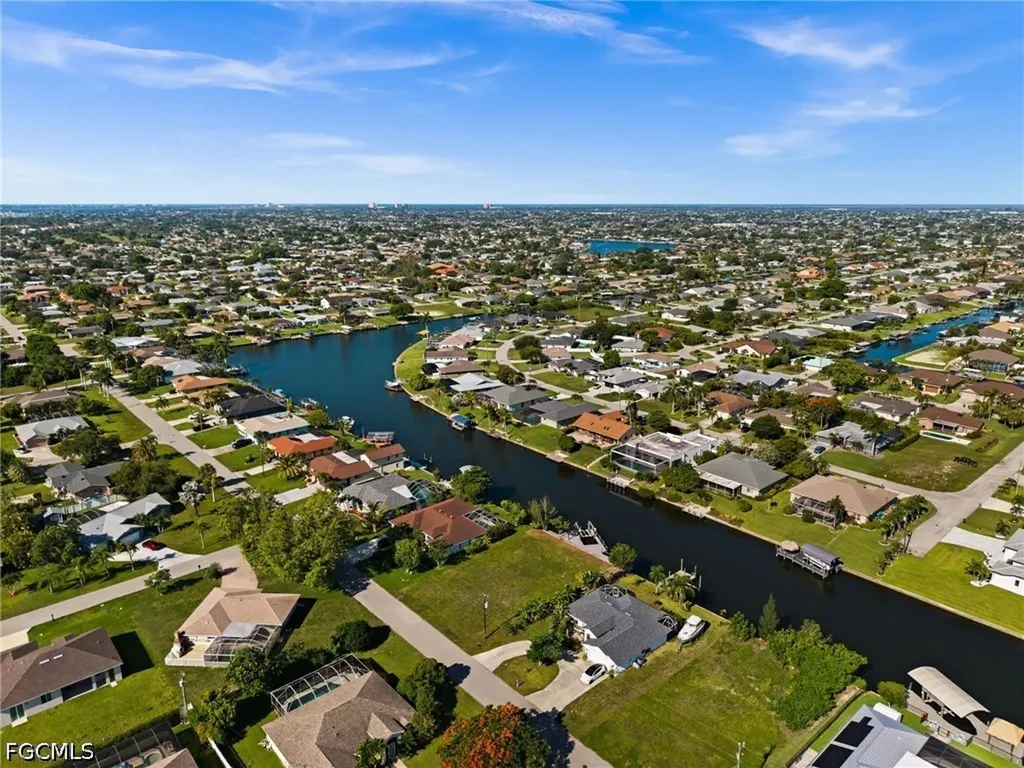 3022 SE 6th Avenue Cape Coral FL 33904