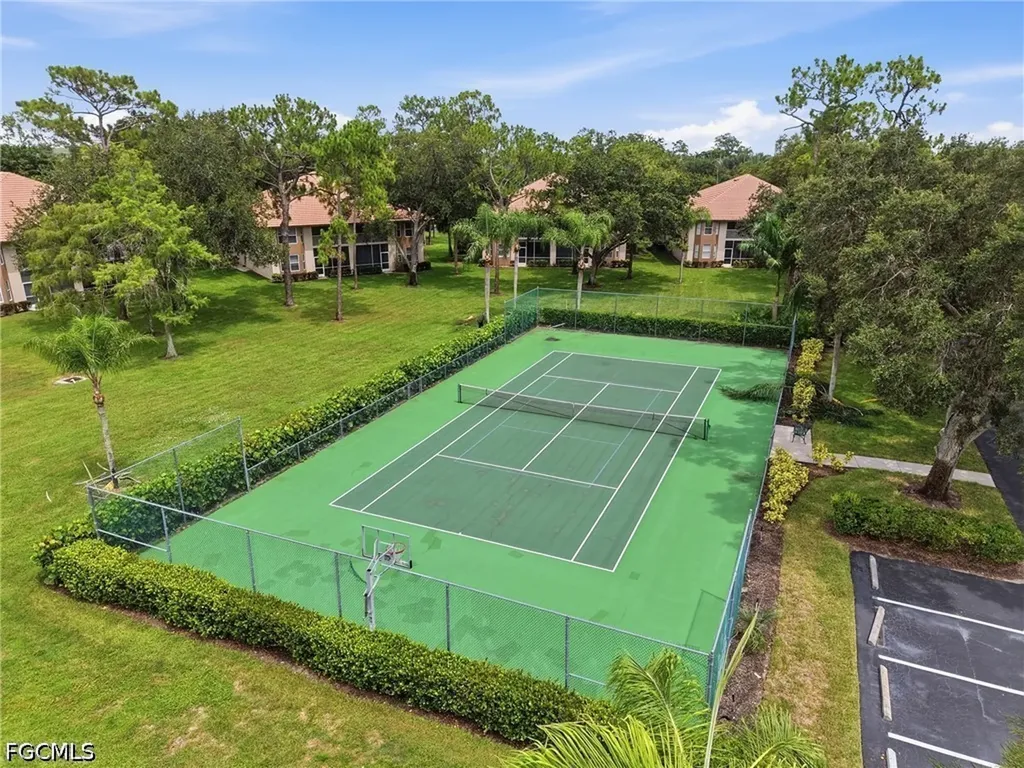 8045 Tiger Cove Naples FL 34113