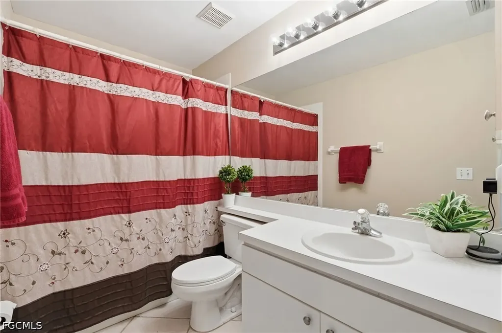 8045 Tiger Cove Naples FL 34113