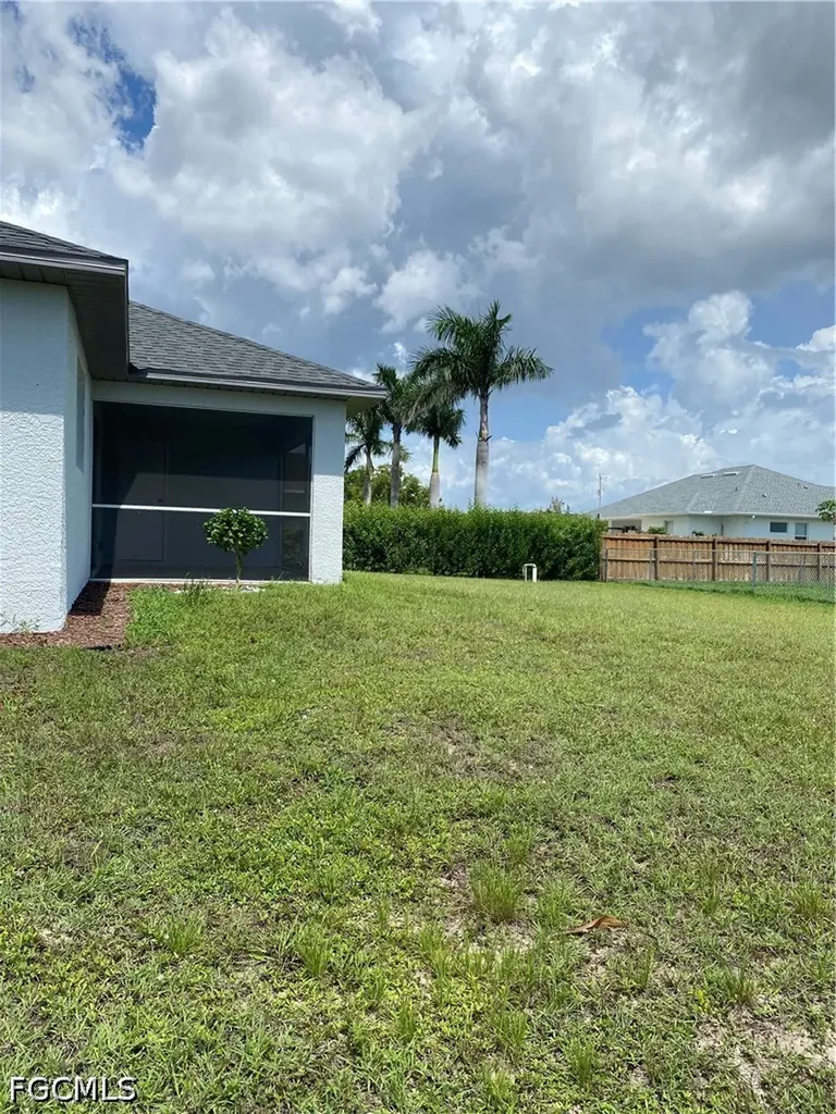 1732 SW 31st Lane Cape Coral FL 33914