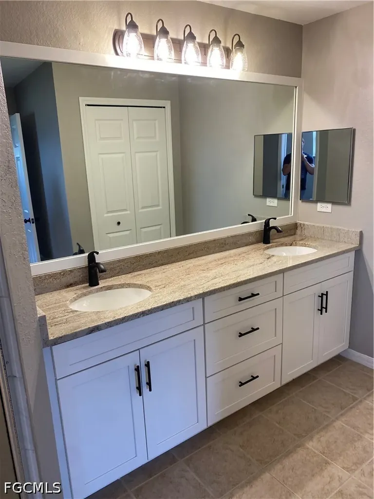 1732 SW 31st Lane Cape Coral FL 33914