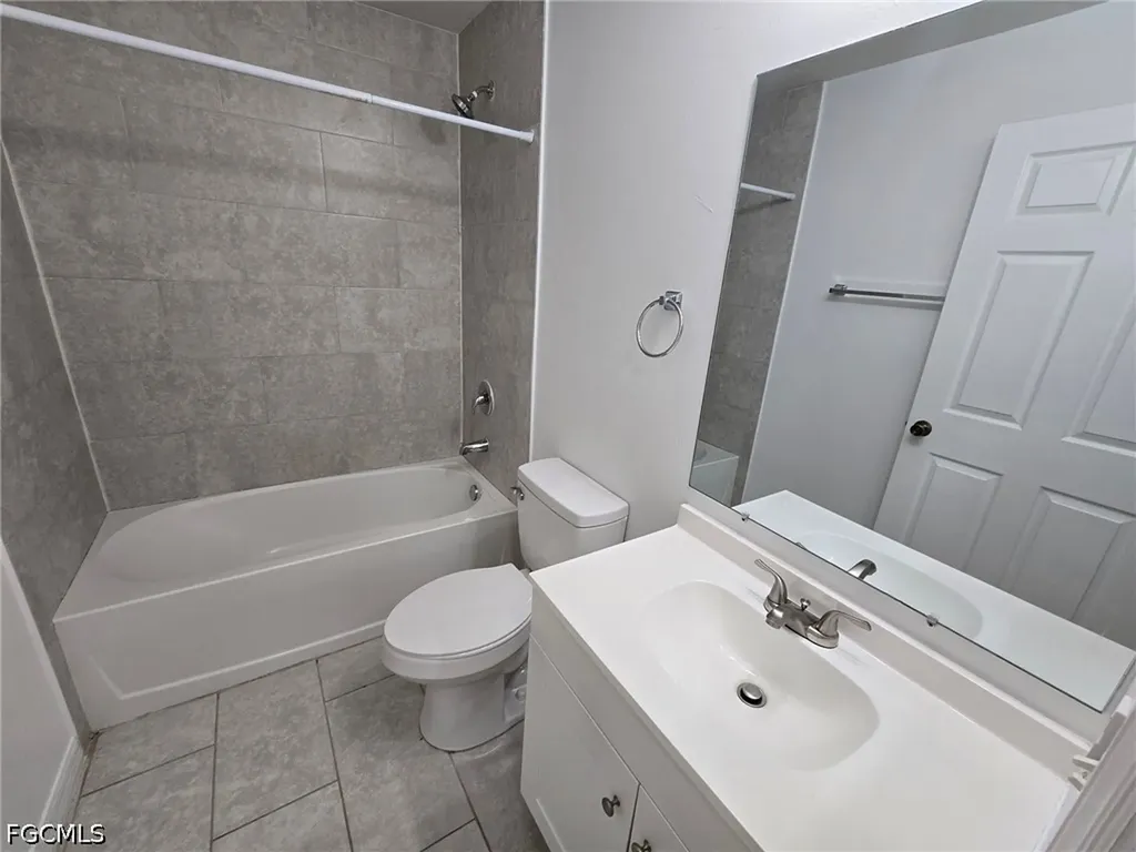 2003 Chiquita Boulevard S Cape Coral FL 33991