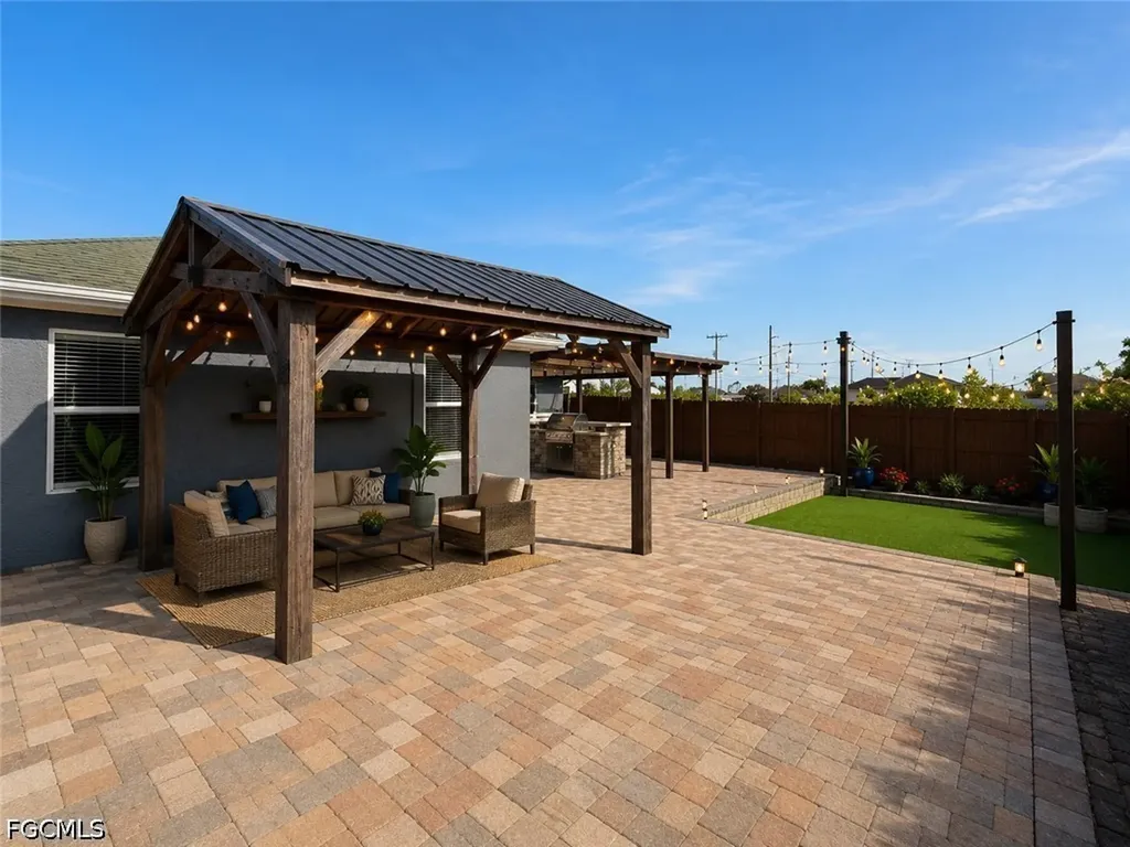 203 Chiquita Boulevard S Cape Coral FL 33991