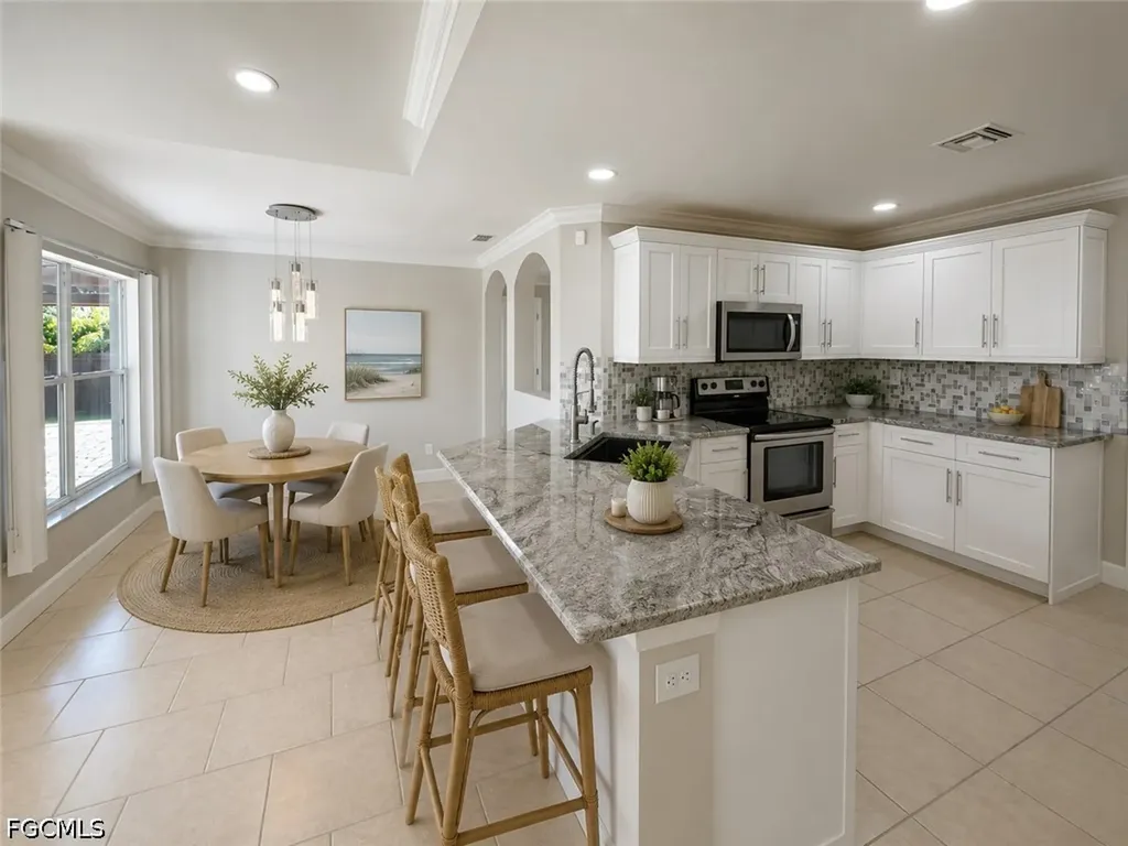 203 Chiquita Boulevard S Cape Coral FL 33991