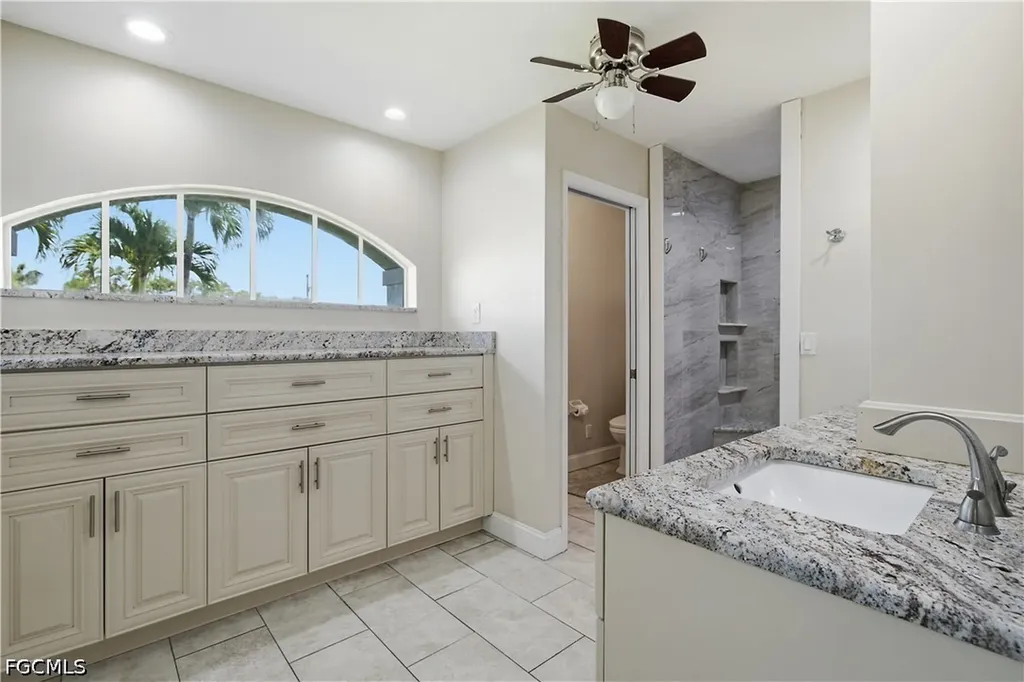 430 SW 44th Terrace Cape Coral FL 33914