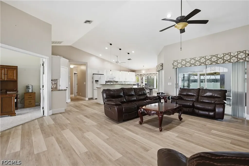 430 SW 44th Terrace Cape Coral FL 33914