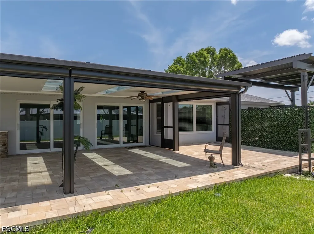 430 SW 44th Terrace Cape Coral FL 33914