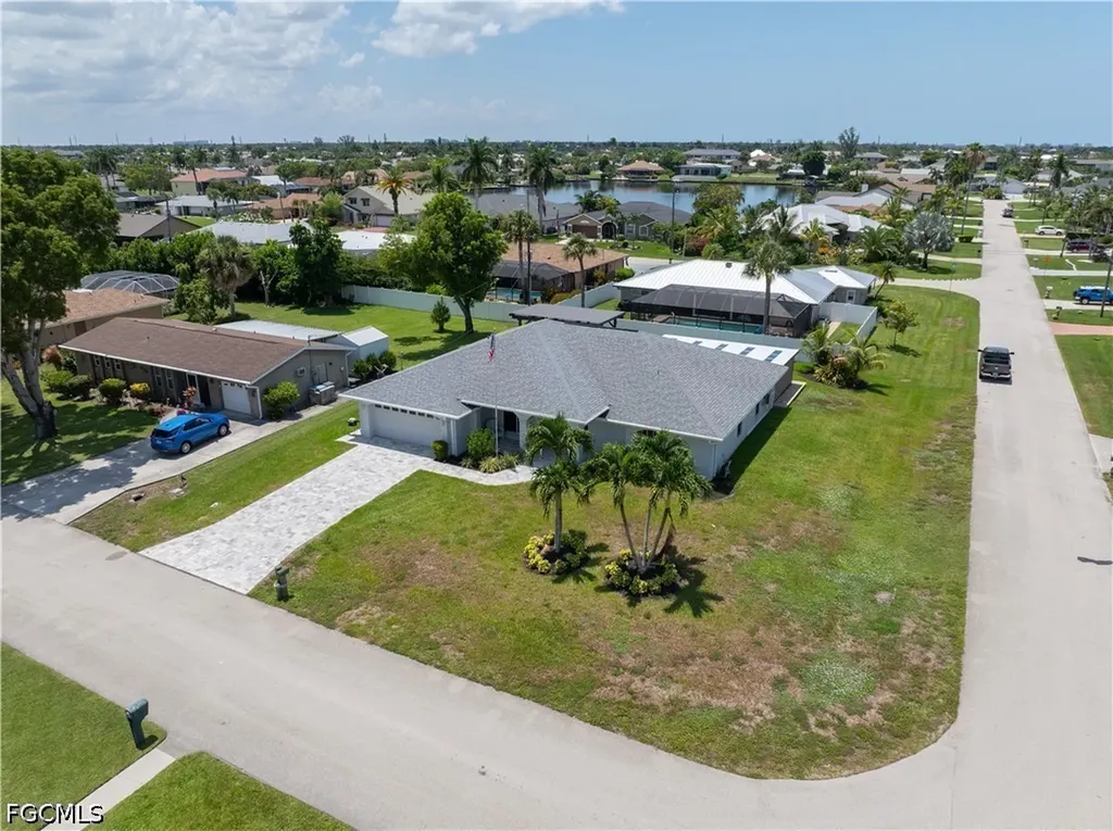 430 SW 44th Terrace Cape Coral FL 33914