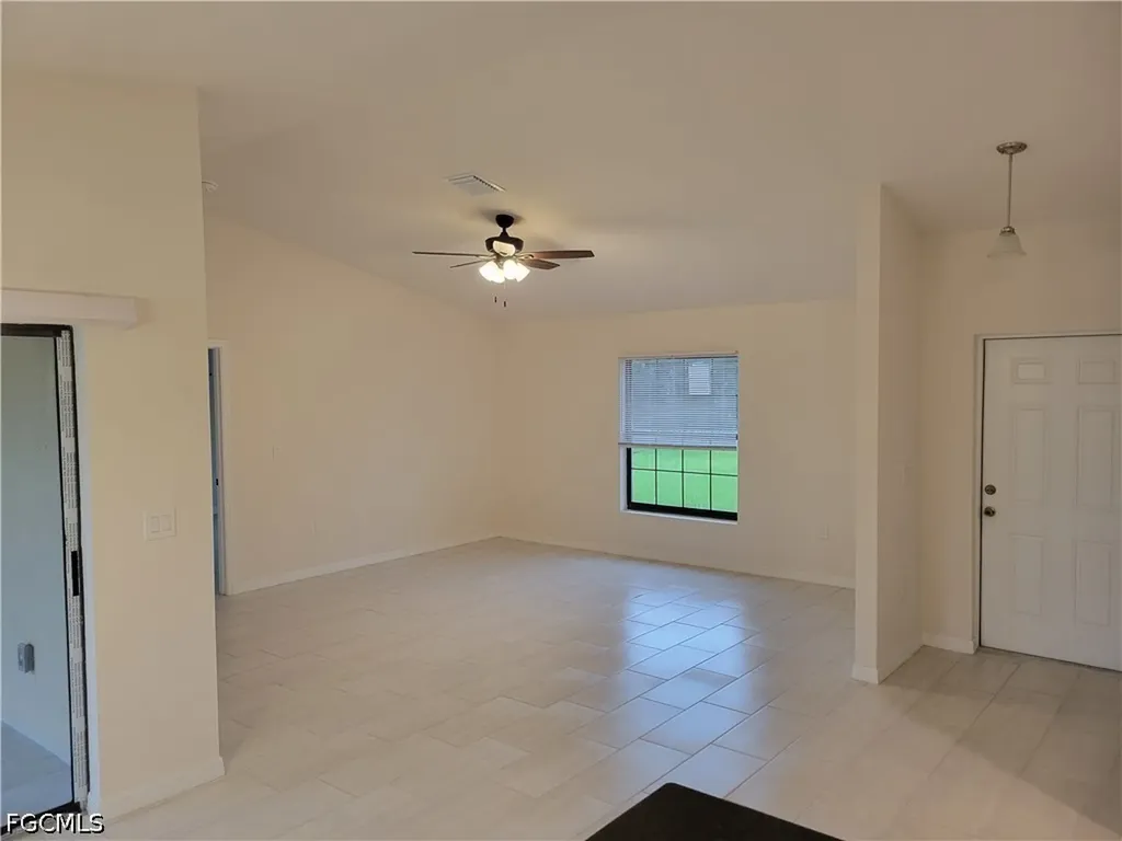 1105 NE 6th Place Cape Coral FL 33909