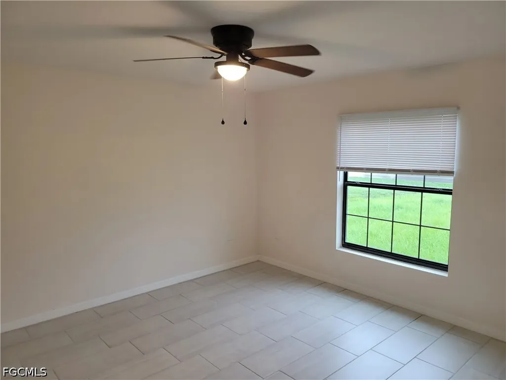 1105 NE 6th Place Cape Coral FL 33909
