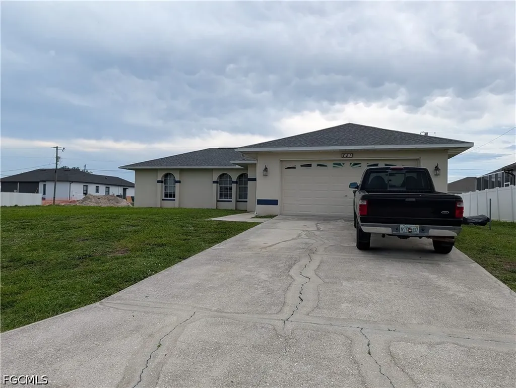 827 NE 17th Street Cape Coral FL 33909