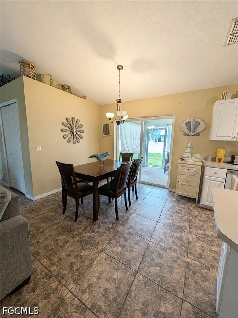 827 NE 17th Street Cape Coral FL 33909