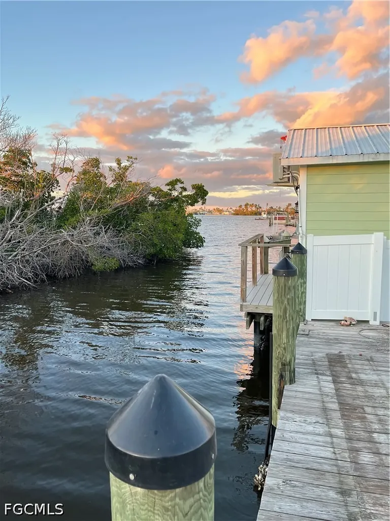 4874 Pine Island Road NW Matlacha FL 33993