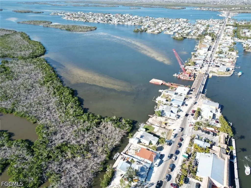 4874 Pine Island Road NW Matlacha FL 33993