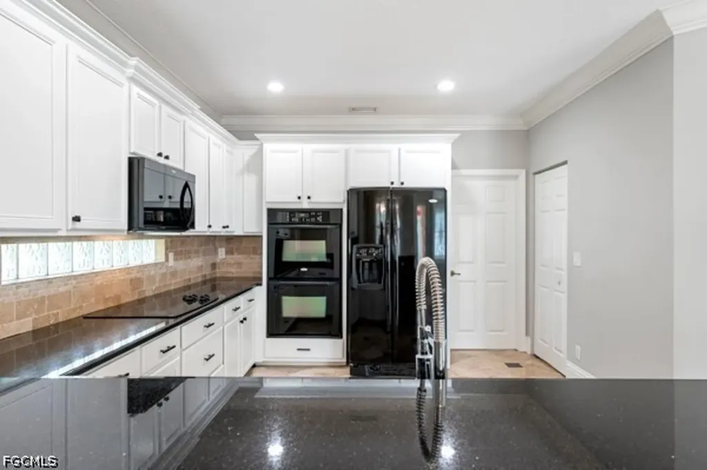 8490 Sumner Avenue Fort Myers FL 33908