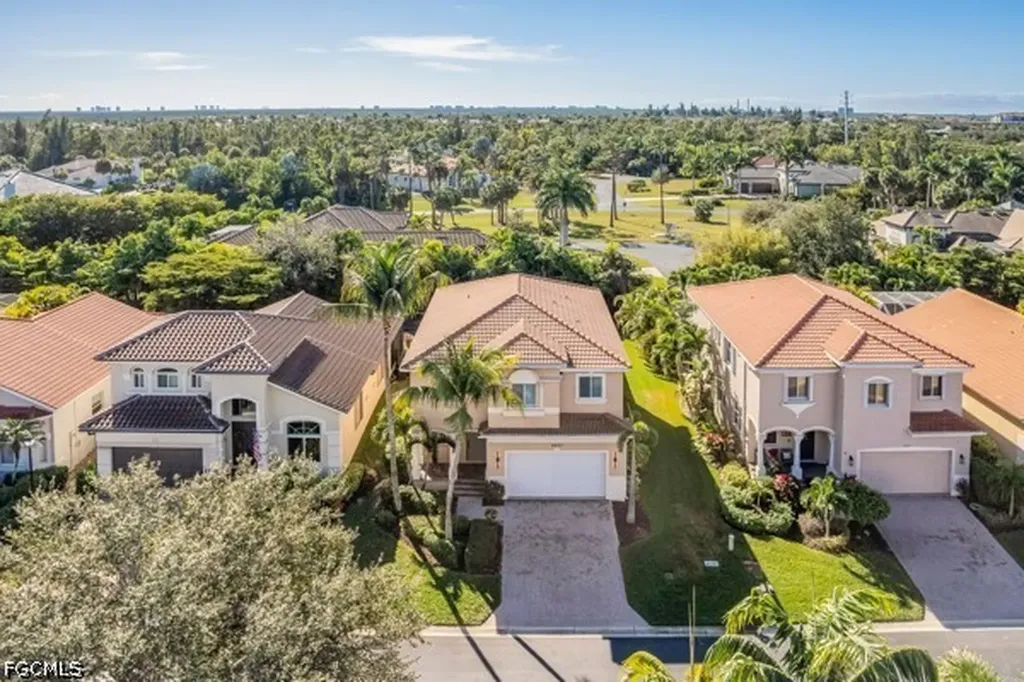 8490 Sumner Avenue Fort Myers FL 33908