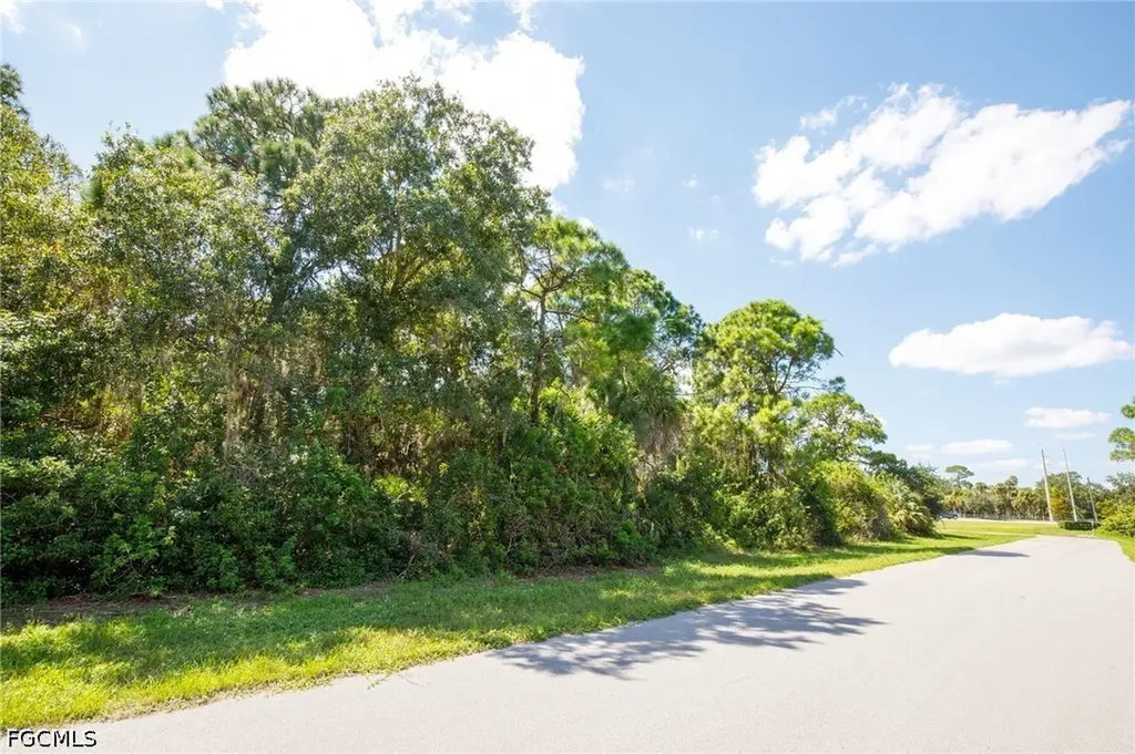 175 Sesame Road E Rotonda West FL 33947