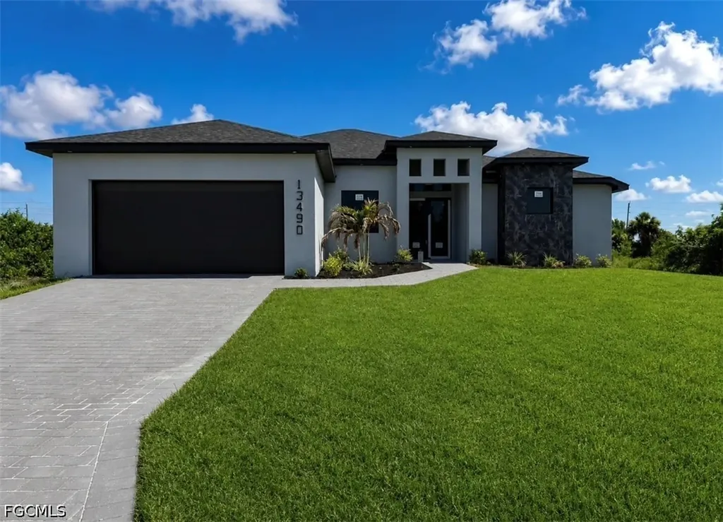 13490 Los Angeles Avenue Port Charlotte FL 33981
