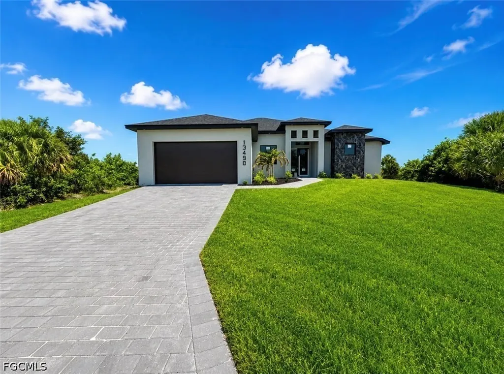 13490 Los Angeles Avenue Port Charlotte FL 33981