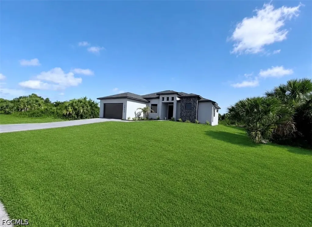 13490 Los Angeles Avenue Port Charlotte FL 33981