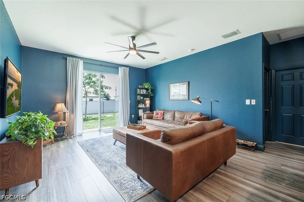 3083 NW 4th Place Cape Coral FL 33993