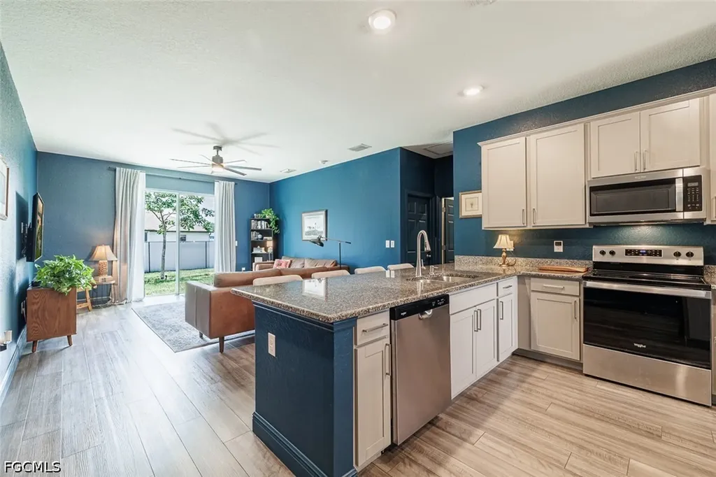3083 NW 4th Place Cape Coral FL 33993
