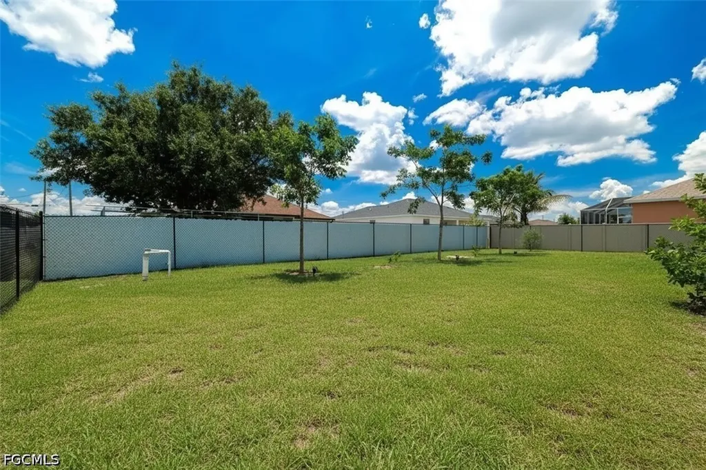 3083 NW 4th Place Cape Coral FL 33993