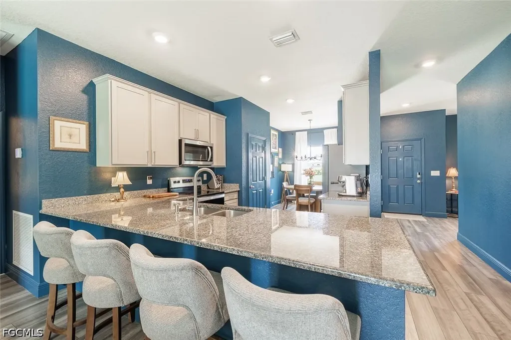 3083 NW 4th Place Cape Coral FL 33993
