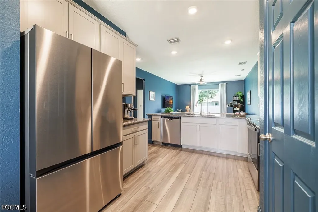 3083 NW 4th Place Cape Coral FL 33993