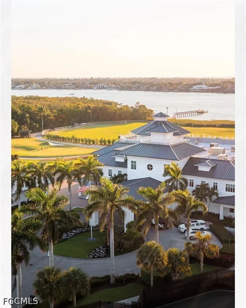 4700 Yacht Harbor Drive Naples FL 34112