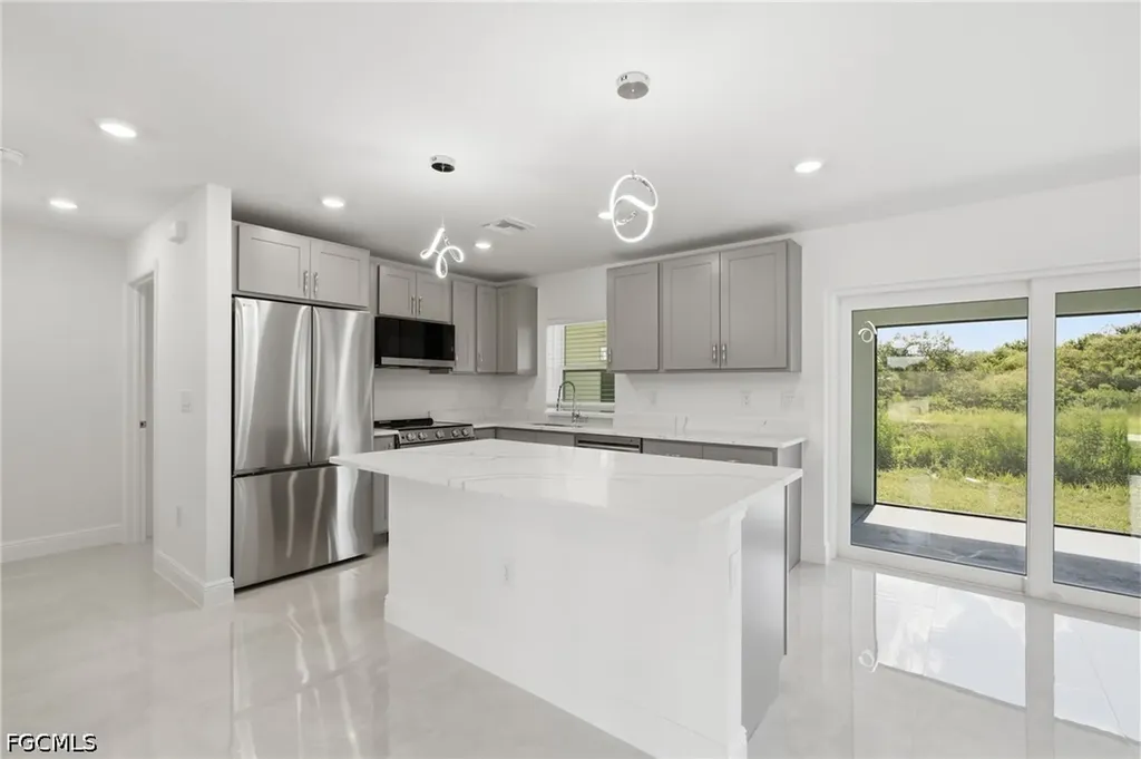 2800 Nora Avenue N Lehigh Acres FL 33971