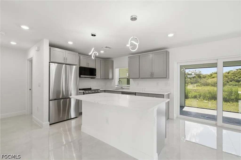 2800 Nora Avenue N Lehigh Acres FL 33971