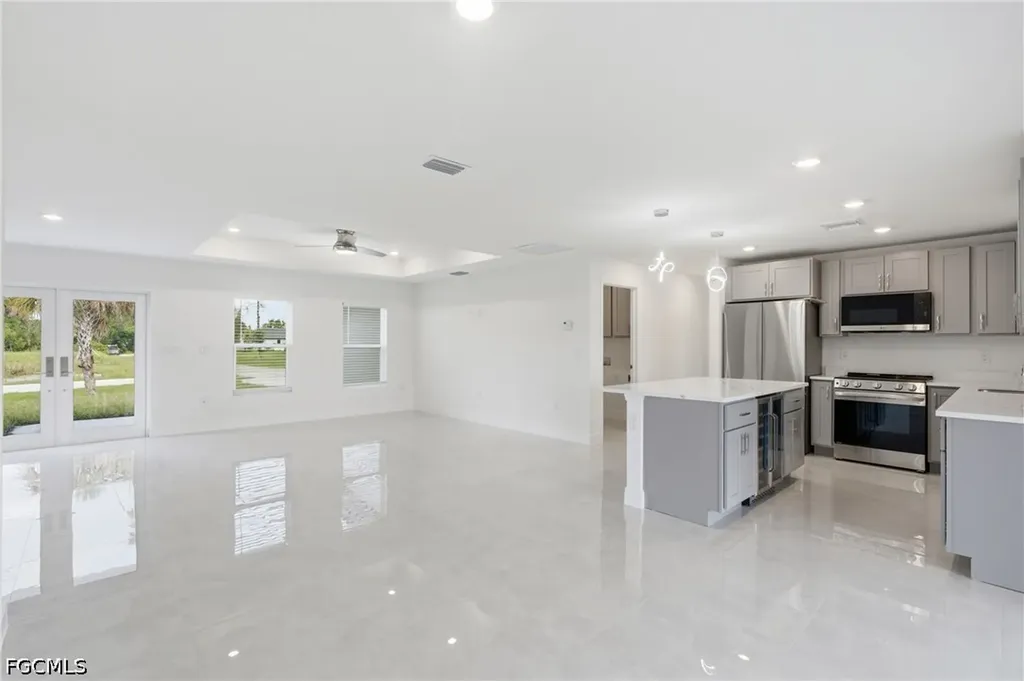 2800 Nora Avenue N Lehigh Acres FL 33971