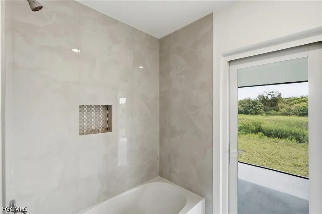 2800 Nora Avenue N Lehigh Acres FL 33971