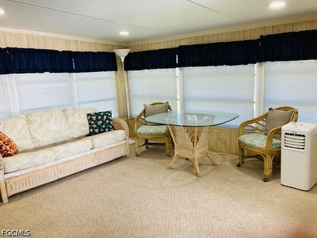 54 Channel Lane Fort Myers FL 33905