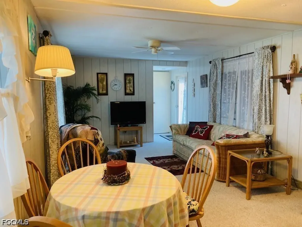 54 Channel Lane Fort Myers FL 33905