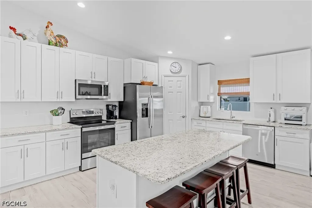 525 Ella Jean Place Labelle FL 33935