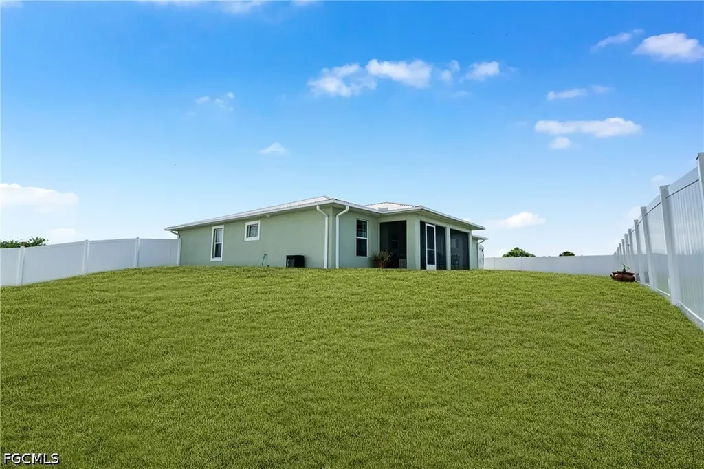 525 Ella Jean Place Labelle FL 33935