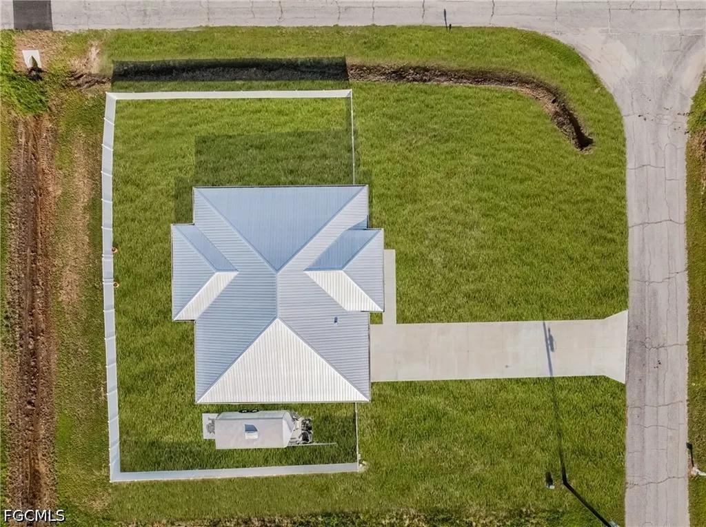 525 Ella Jean Place Labelle FL 33935