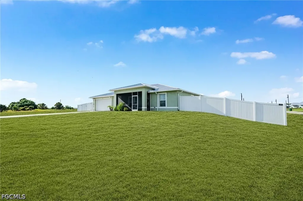 525 Ella Jean Place Labelle FL 33935