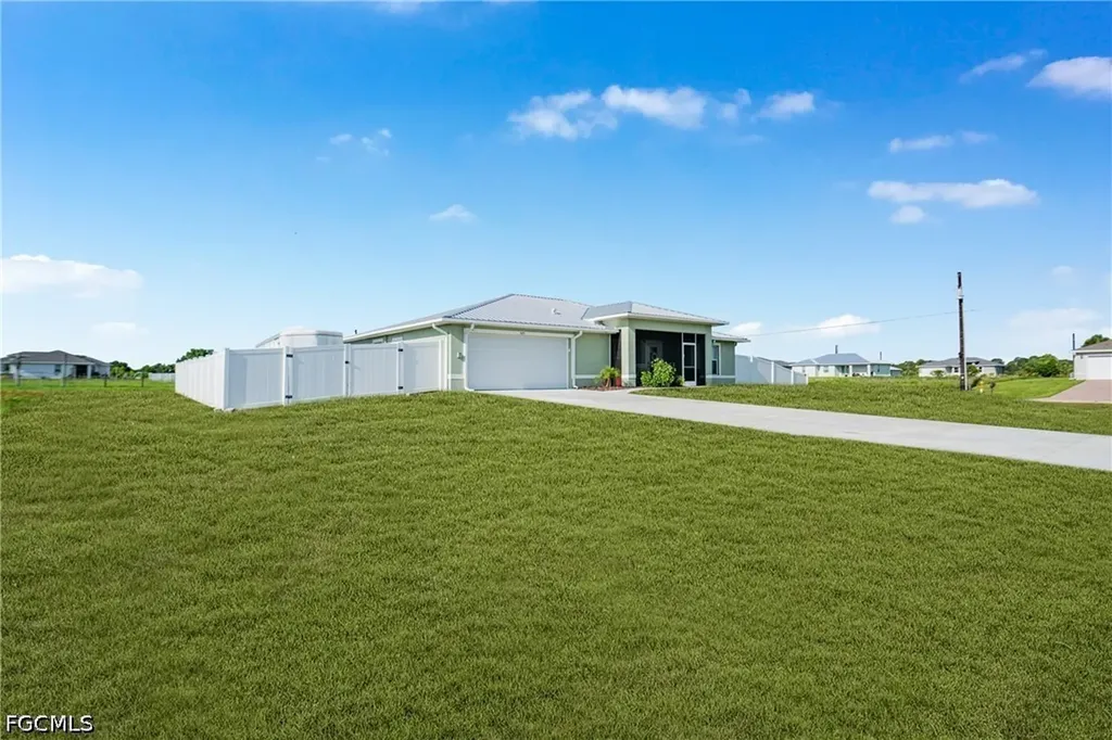 525 Ella Jean Place Labelle FL 33935
