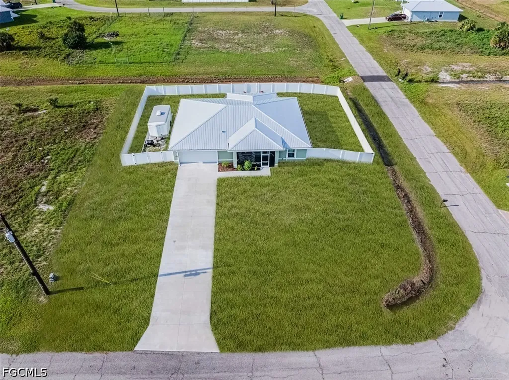 525 Ella Jean Place Labelle FL 33935