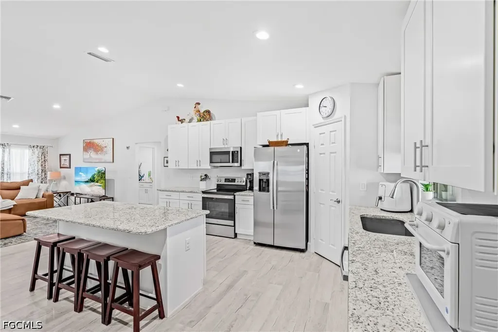525 Ella Jean Place Labelle FL 33935