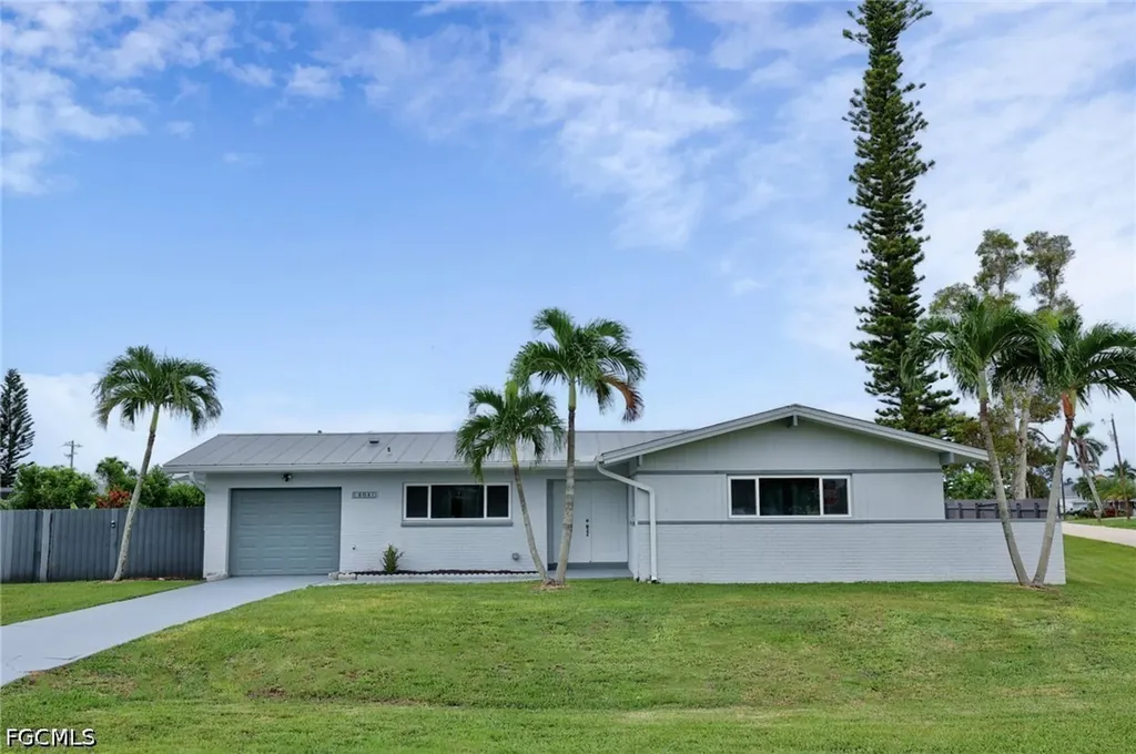 Cape Coral FL, 404 El Dorado Parkway E