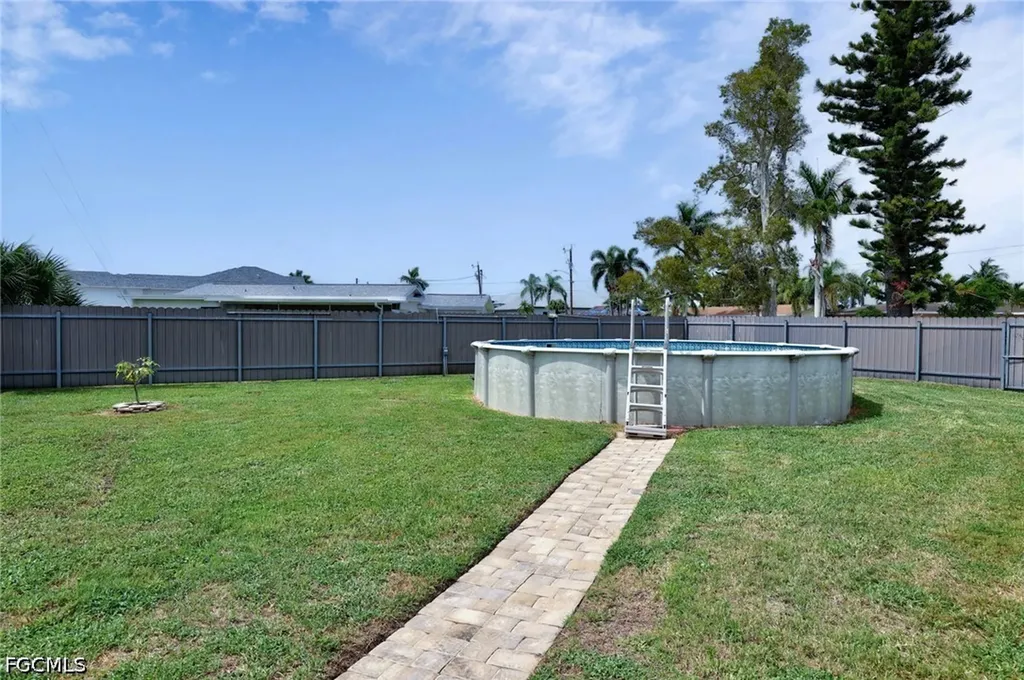 404 El Dorado Parkway E Cape Coral FL 33904